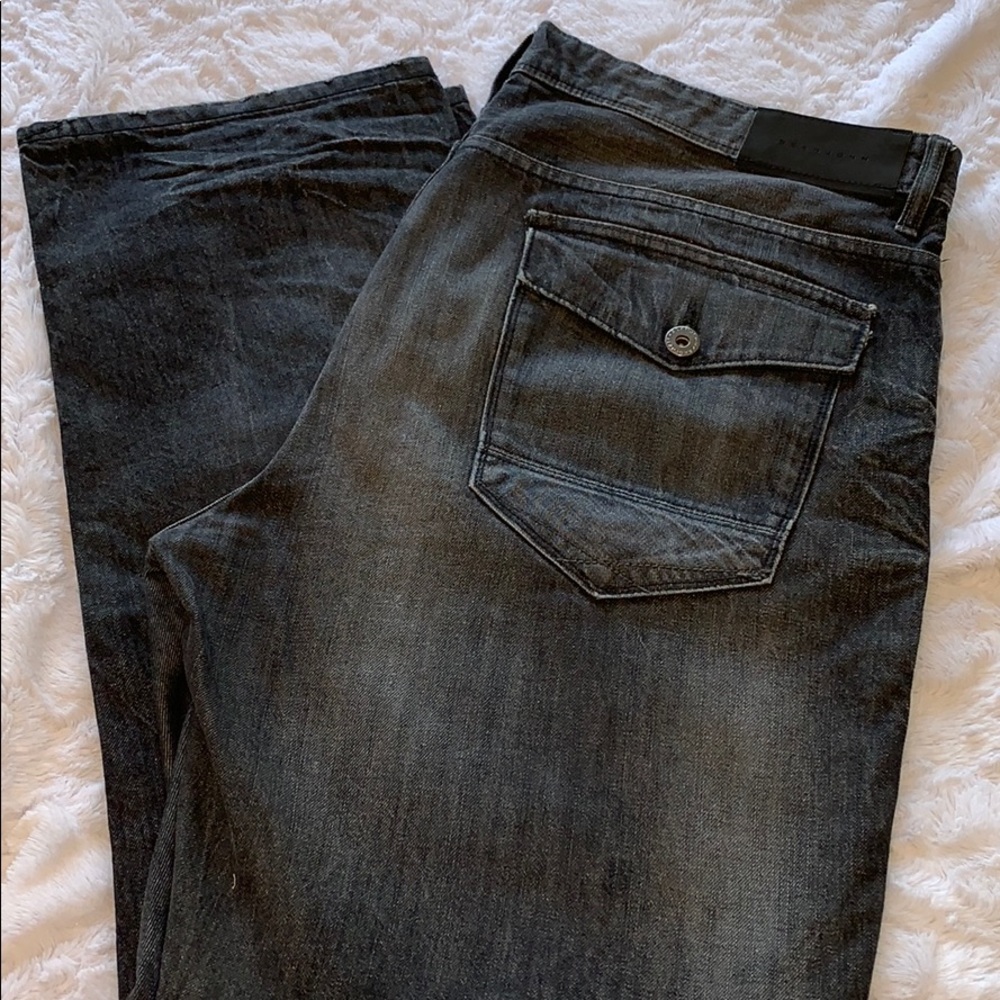 Sean John Men’s Relaxed Jeans size 38x32